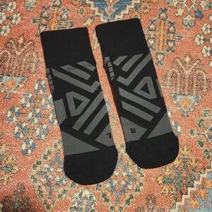 Mens On Running Mid Socks